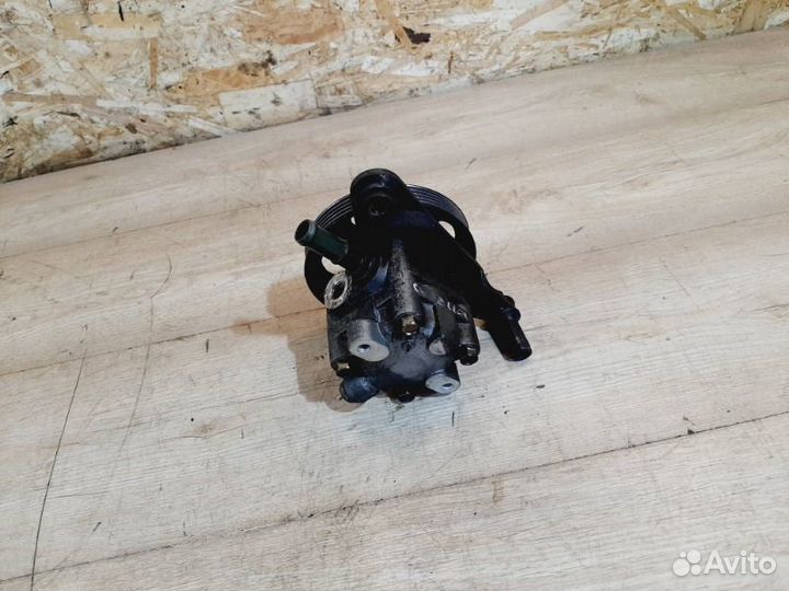 Насос гидроусилителя Mazda Capella Wagon GW8W 1.8