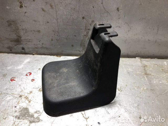 Заглушка накладка крепления сидения Mitsubishi