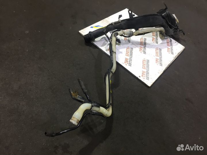 Мерседес E-Класс Горловина бака