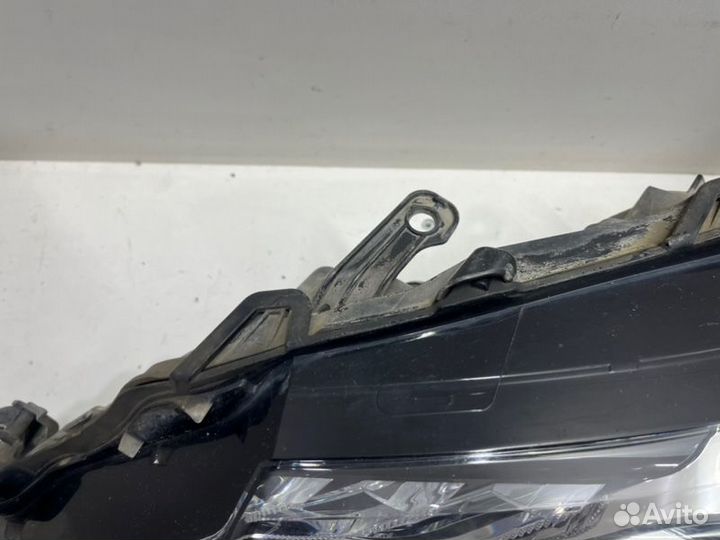 Фара LED передняя левая Toyota Camry V75 2021-2023