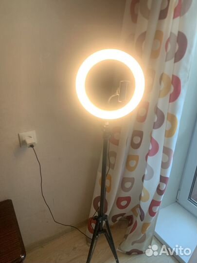 Кольцевая лампа 26 см