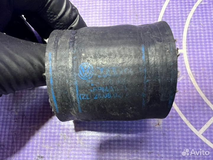 Патрубок интеркулера Volkswagen Touareg 7L 5.0 AYH