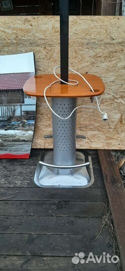 Парикмахерская стоика с зеркалами