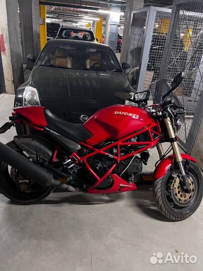 Ducati Monster 900