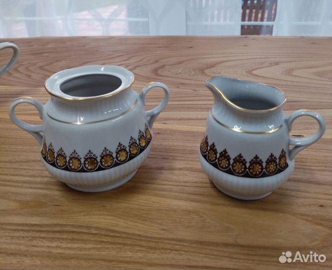 Посуда из разных сервизов