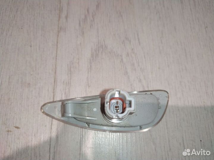 Повторитель поворотника в Крыло в Зеркало Hyundai