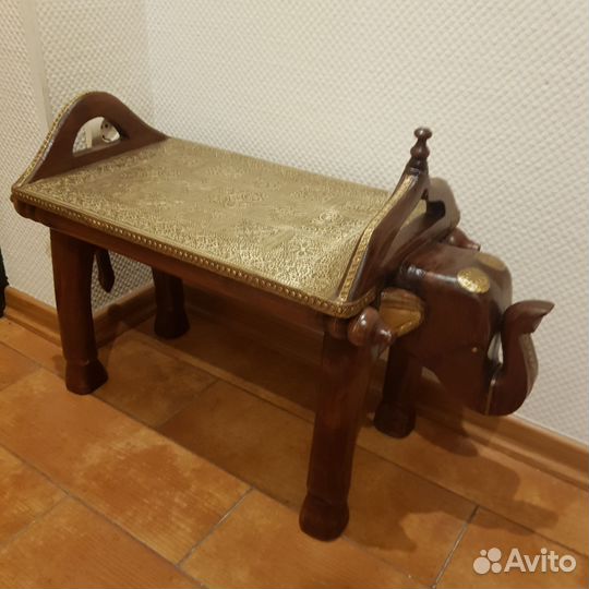 Банкетка в прихожую