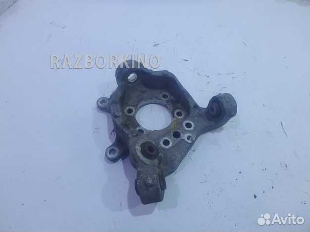 Кулак задний правый 430181CA0A