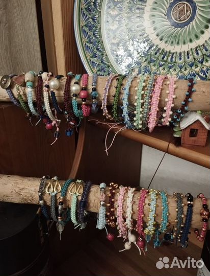 Браслет женский плетеный