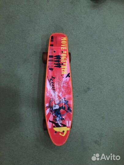 Скейтборд в идеальном состоянии+колёза светятся