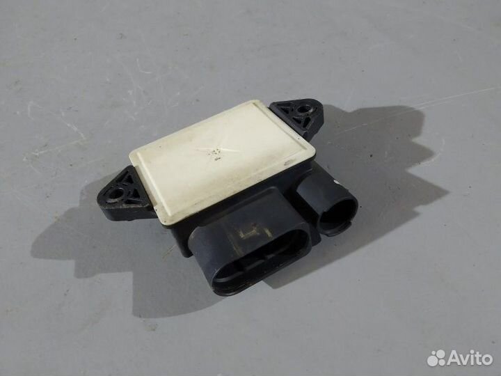 Реле свечей накала Mercedes Ml-Class W166 OM642