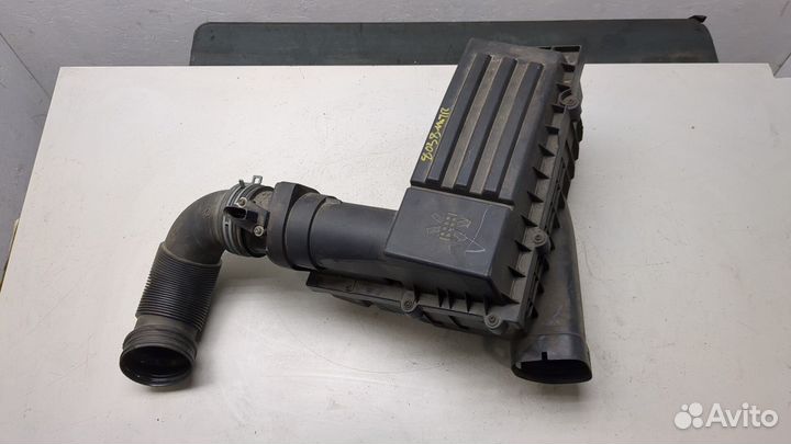 Корпус воздушного фильтра Volkswagen Tiguan, 2009