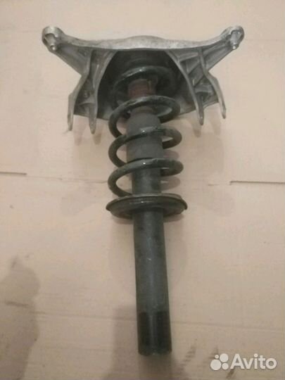 Амортизатор передний в сборе Audi Q5 8R Ауди ку5