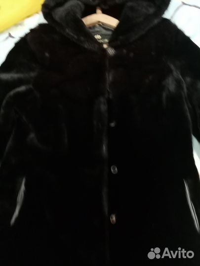 Шуба мутоновая с капюшоном 48 50