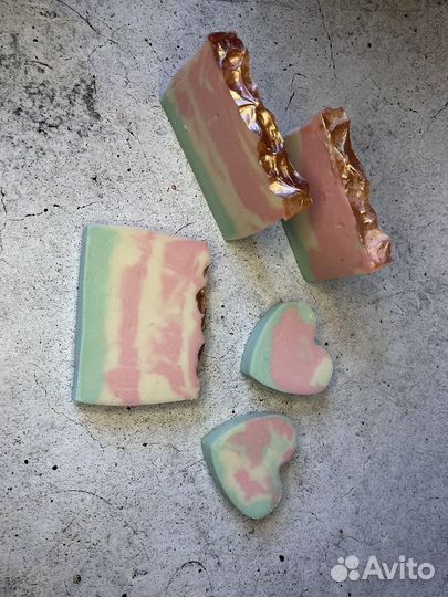 Мыло ручной работы на основе растительных масел