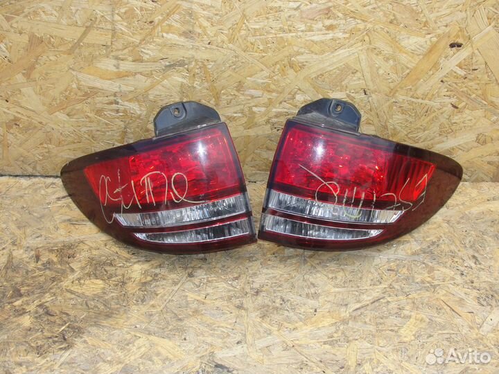 Фонарь задний Toyota Estima 2