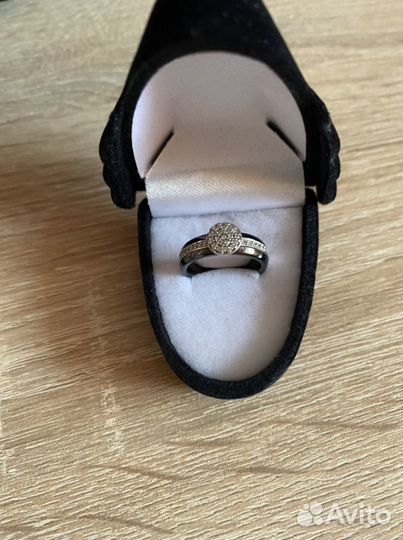 Кольцо женское