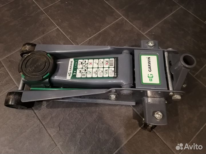 Домкрат гидравлический подкатной бу