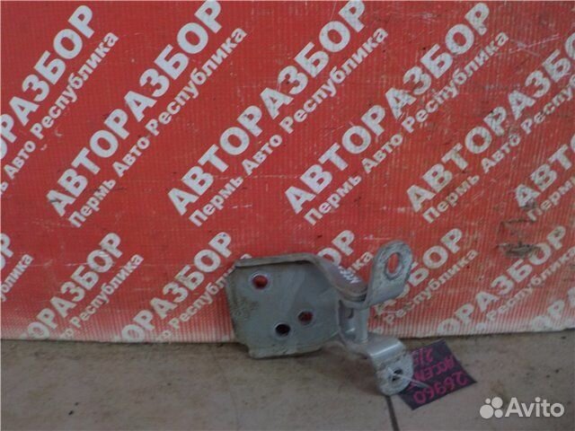 Петля двери верхняя передняя правая Hyundai Accent