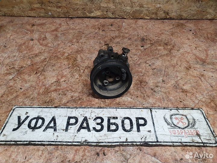 Насос гура 1,4 МКПП Skoda Octavia (A4 1U) 2000-201