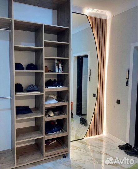 Шкаф с зеркалом