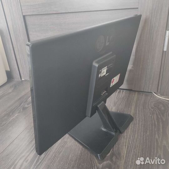 Монитор LG Flatron E2242C-BNA 22''