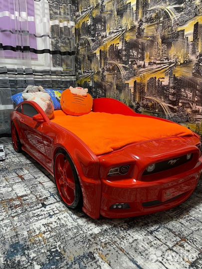 Детская кровать машина красная