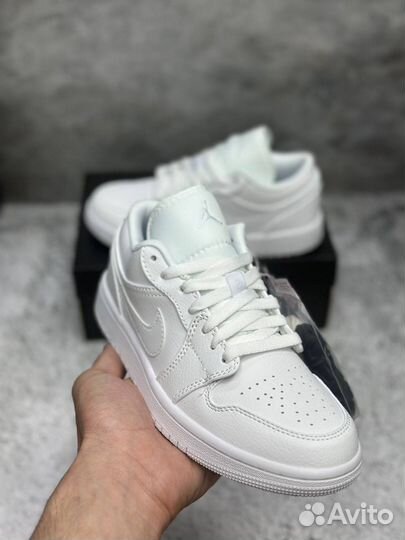 Кроссовки Nike Air jordan 1 Low Triple White