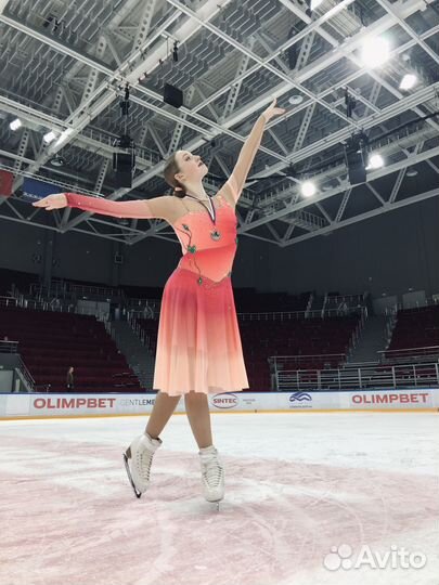 Тренер по фигурному катанию