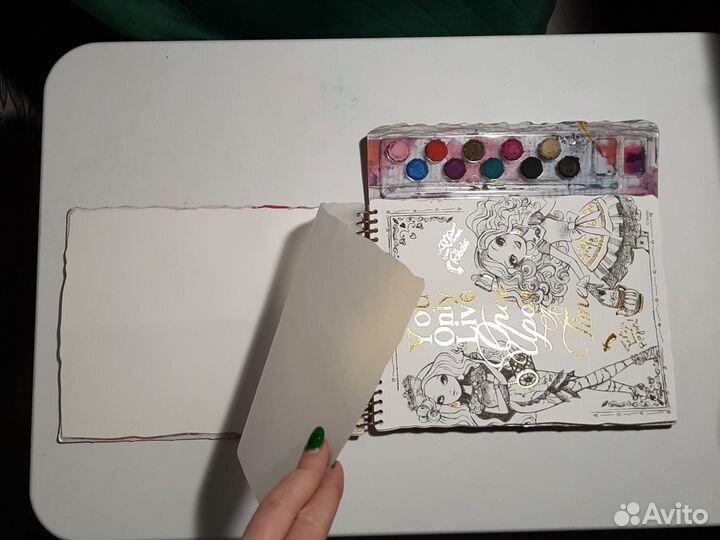 Раскраска с красками и книга Ever After High