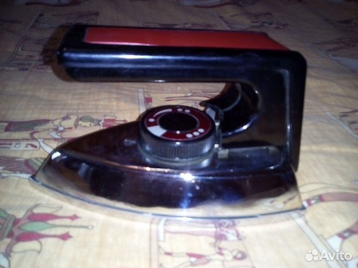 Утюг малогабаритный