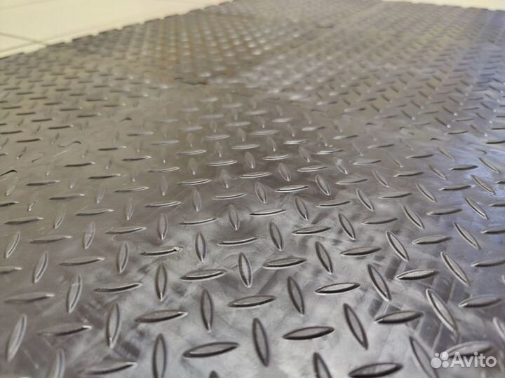 Напольная модульная плитка пвх для сада и гаража