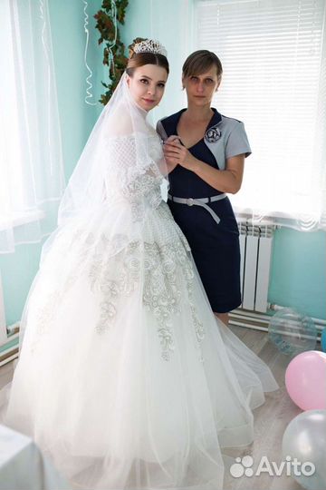 Свадебное платье