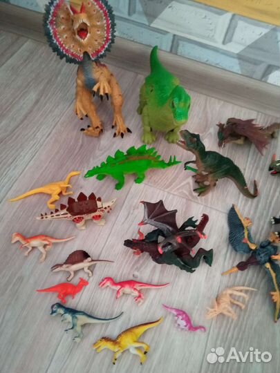 Динозавры игрушки