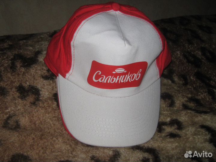 Кепки новые