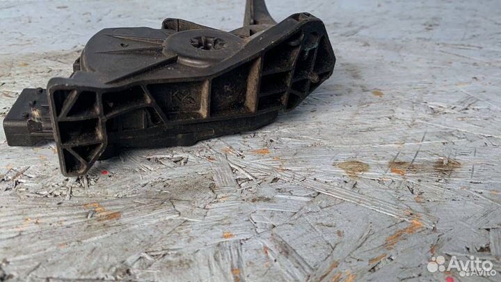 Электронная педаль газа Chevrolet Cruze 13252702