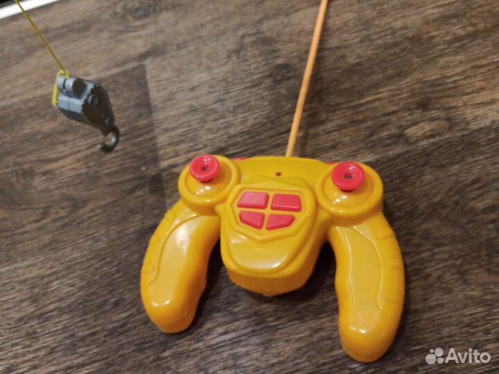 Подъемный кран гусеничный