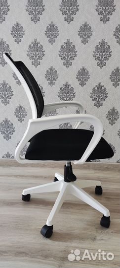 Компьютерное кресло