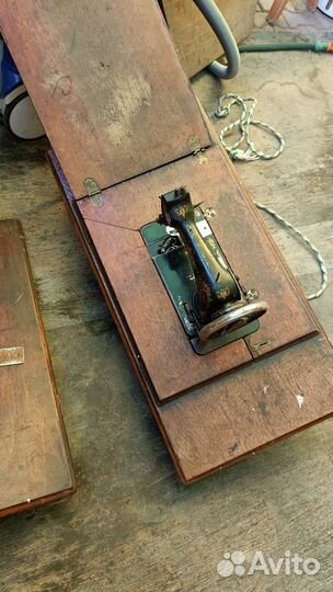 Швейная машинка зингер