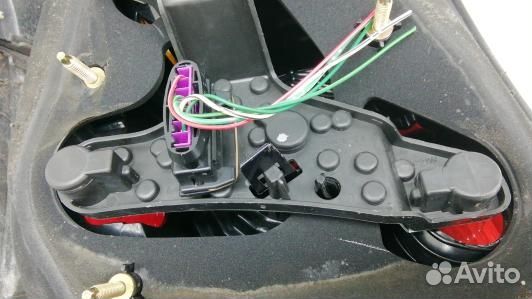 Фонарь задний правый toyota avensis T25 (89Y03MY01