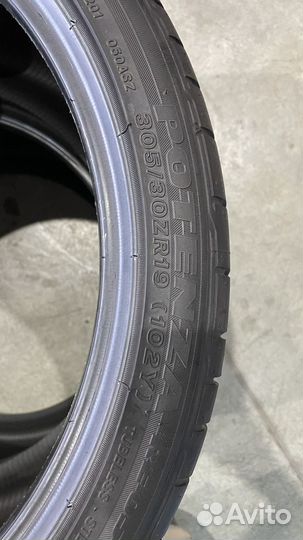 Bridgestone Potenza RE050 305/30 R19 102Y