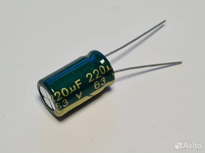 Конденсатор 220uF 63V