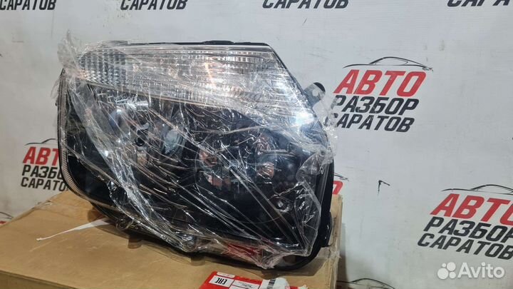 Фара правая Renault Duster чёрная