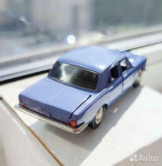 Волга газ 24 олимпийская 1:43 Модель СССР