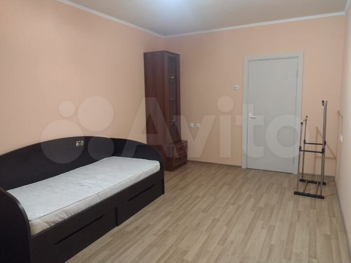 Комната 14 м² в 3-к., 12/22 эт.