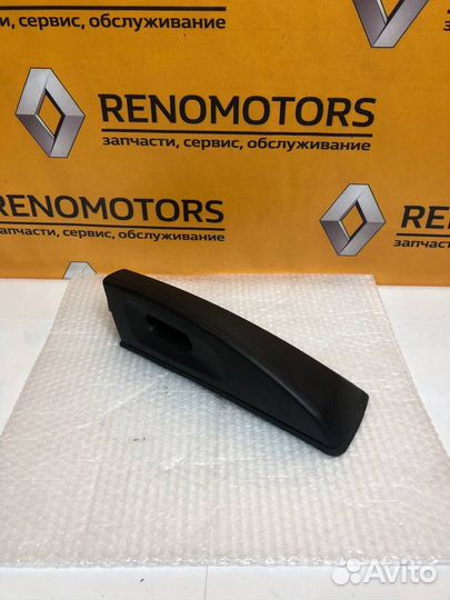 Левое крепление рейлинга Renault Duster