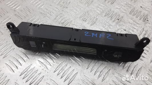 Монитор hyundai sonata 6 (YF) (2MF02JA01)