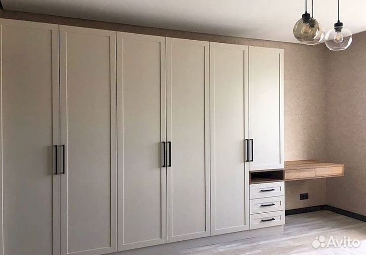 Встраиваемый шкаф