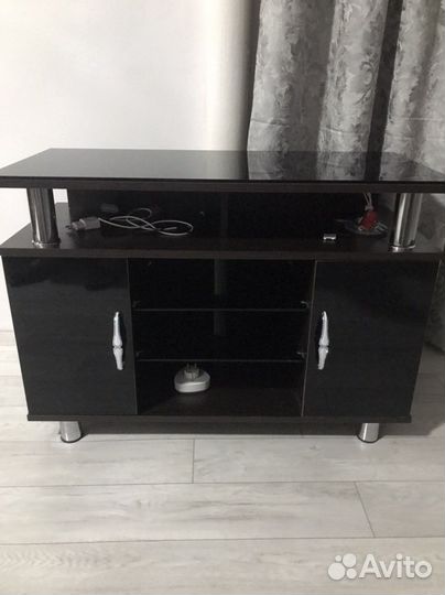 Тумба под телевизор