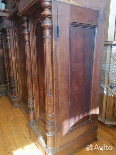 Старинный буфет